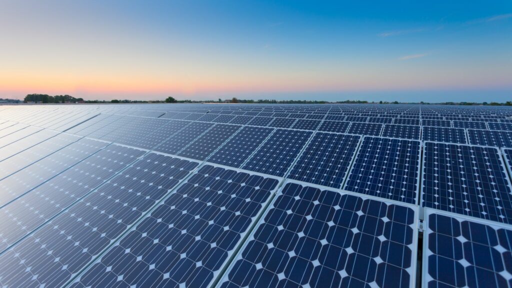 AdobeStock 78404629 geaendert 1024x576 - Sarstedt und Photovoltaik: Das SOLARZENTRUM NIEDERSACHSEN für Unternehmen